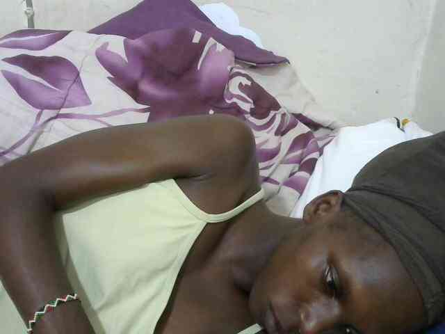 PrettyOne1 webcam
