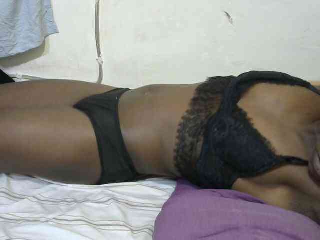 PrettyOne1 webcam