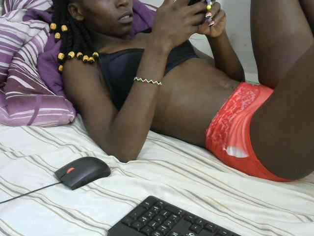 PrettyOne1 webcam