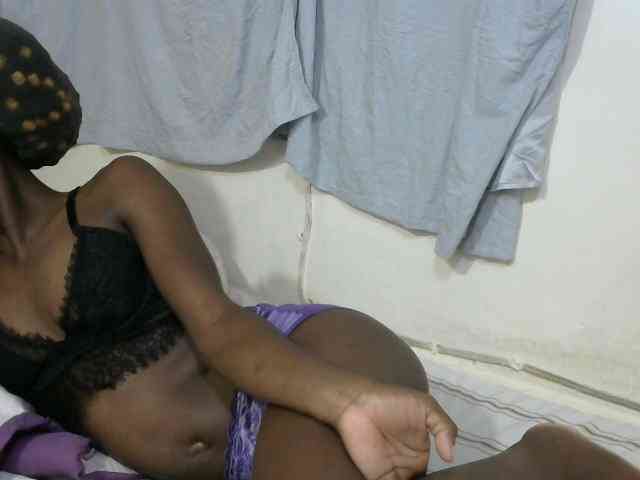 PrettyOne1 webcam