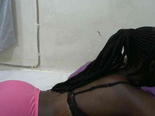 PrettyOne1 webcam
