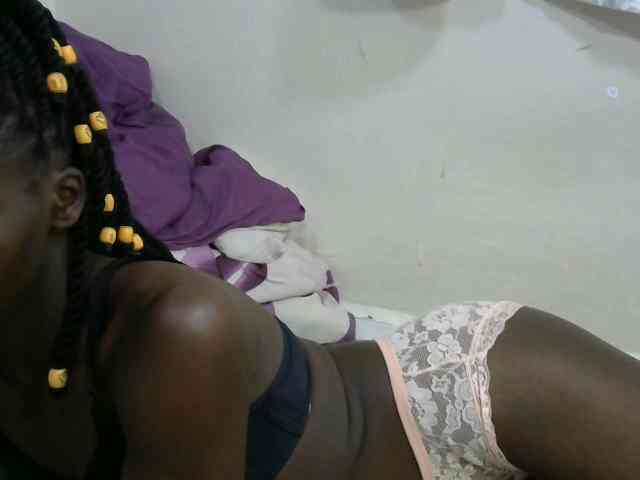 PrettyOne1 webcam