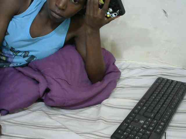 PrettyOne1 Live Webcam on BongaCams