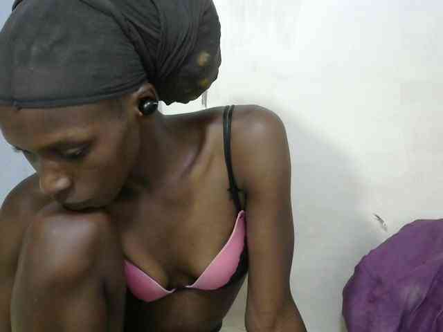 PrettyOne1 webcam