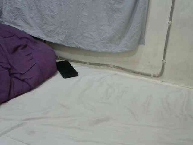 PrettyOne1 webcam