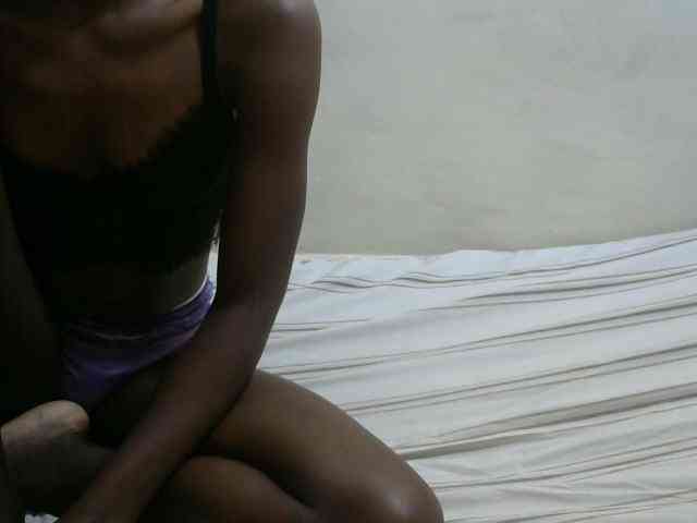 PrettyOne1 webcam