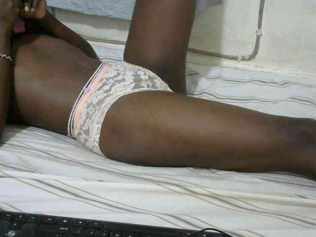 PrettyOne1 webcam
