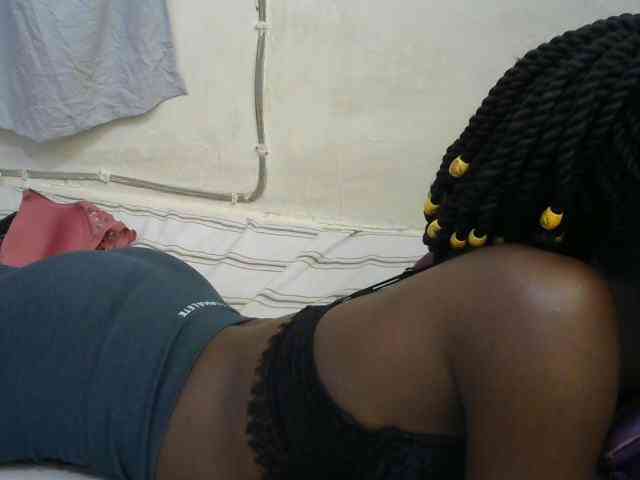 PrettyOne1 webcam