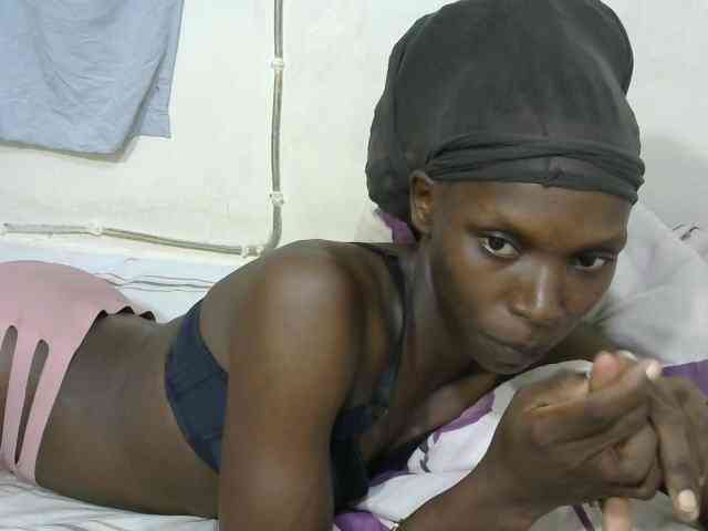 PrettyOne1 webcam