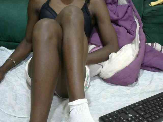 PrettyOne1 webcam