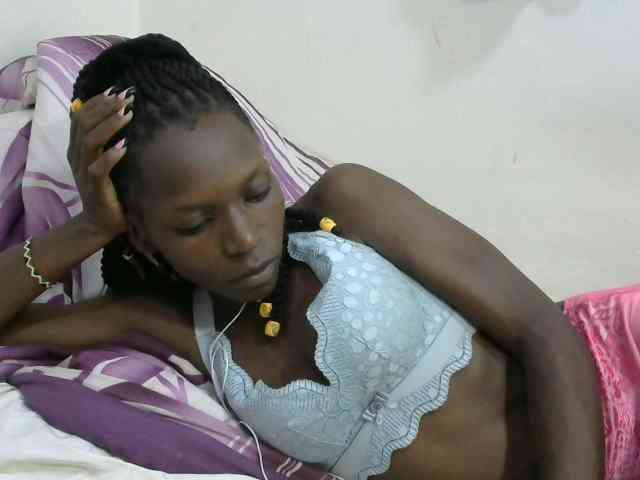 PrettyOne1 webcam
