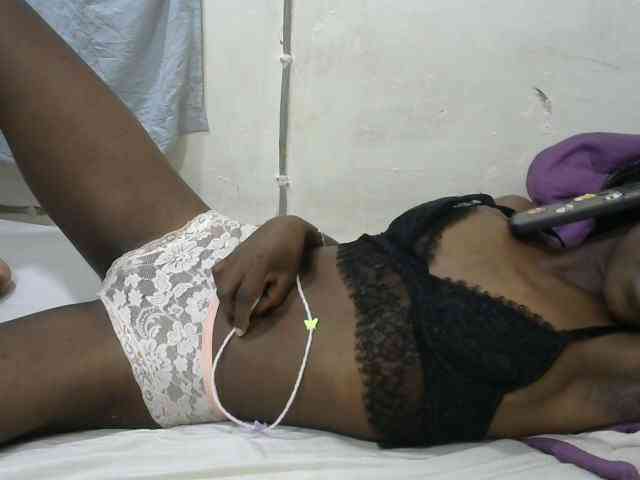 PrettyOne1 webcam