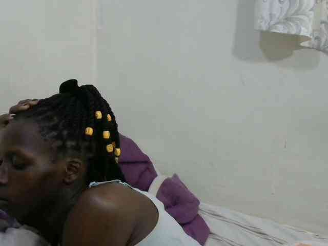 PrettyOne1 webcam