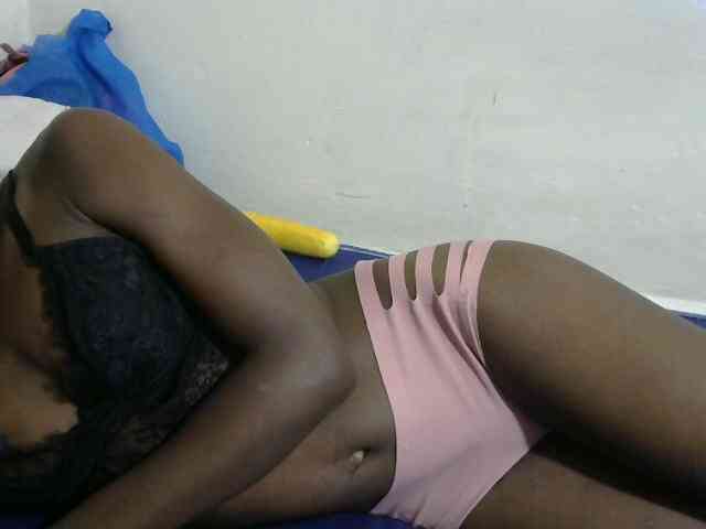 PrettyOne1 webcam