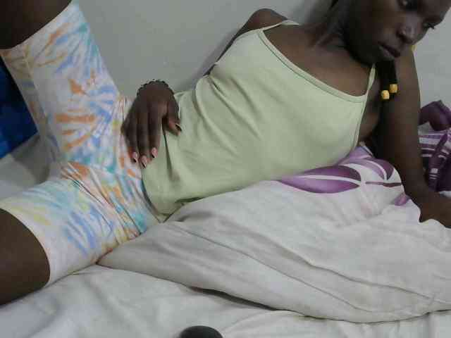 PrettyOne1 webcam