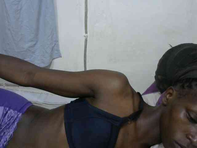 PrettyOne1 webcam