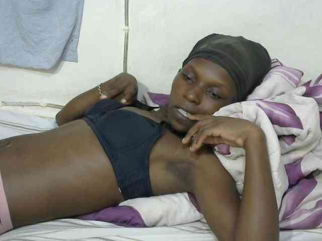 PrettyOne1 webcam