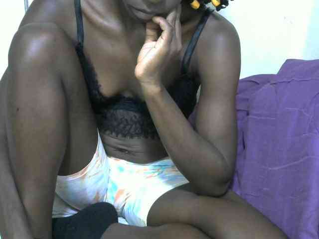 PrettyOne1 webcam