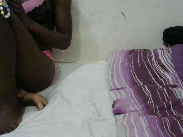 PrettyOne1 webcam