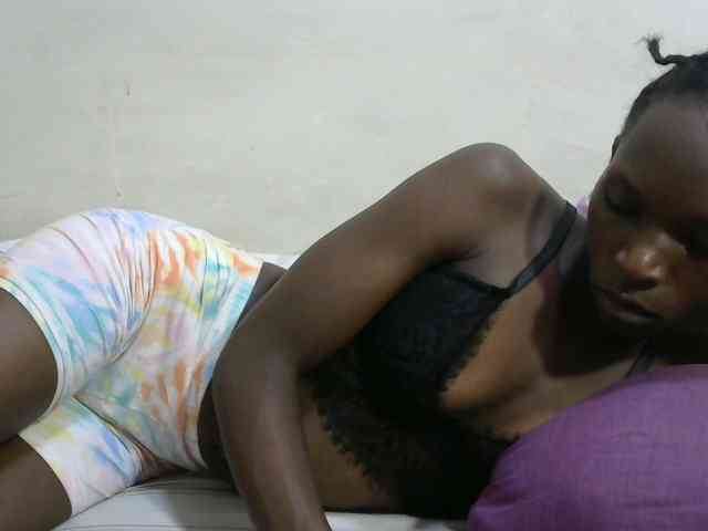 PrettyOne1 webcam