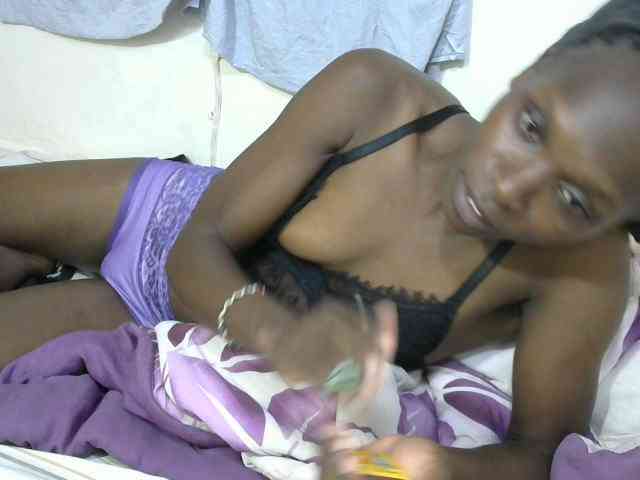 PrettyOne1 webcam