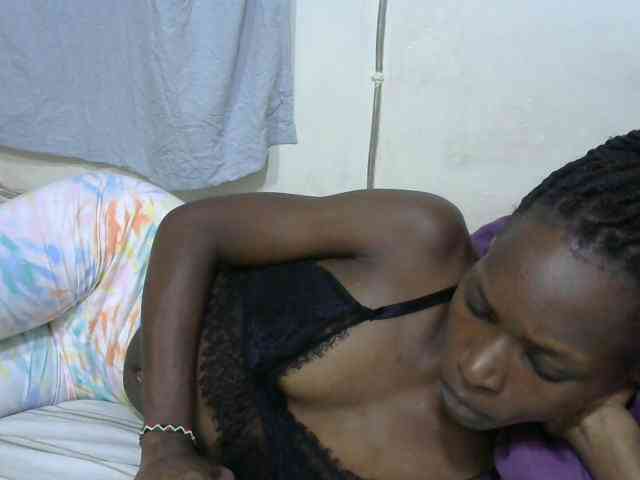 PrettyOne1 webcam