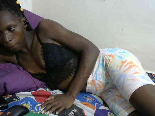 PrettyOne1 webcam