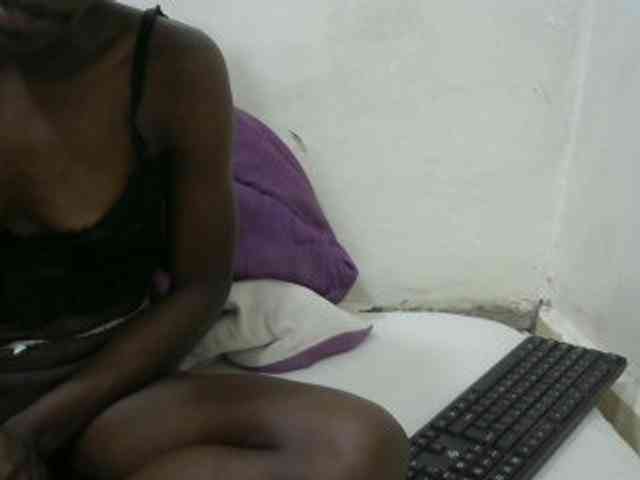 PrettyOne1 webcam
