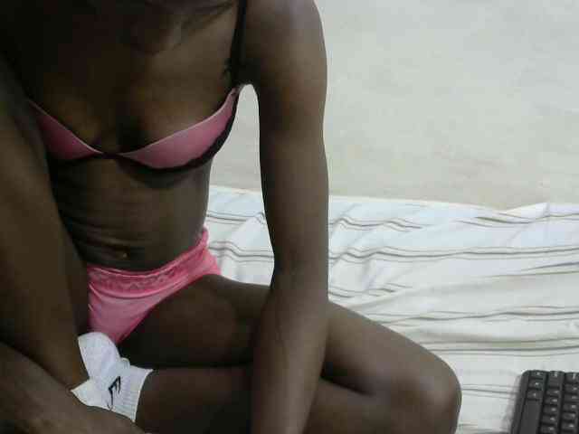 PrettyOne1 webcam