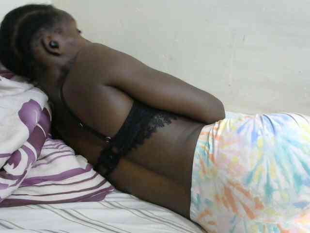 PrettyOne1 webcam