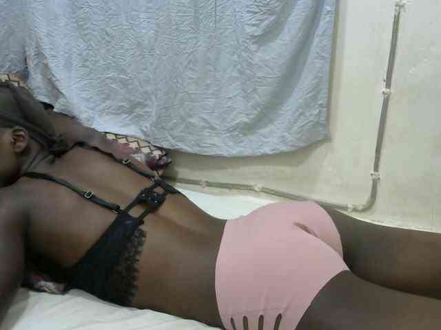 PrettyOne1 webcam