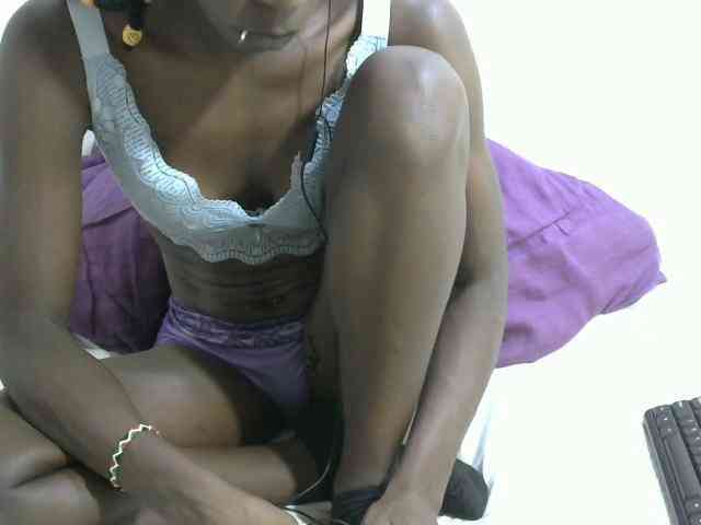 PrettyOne1 webcam