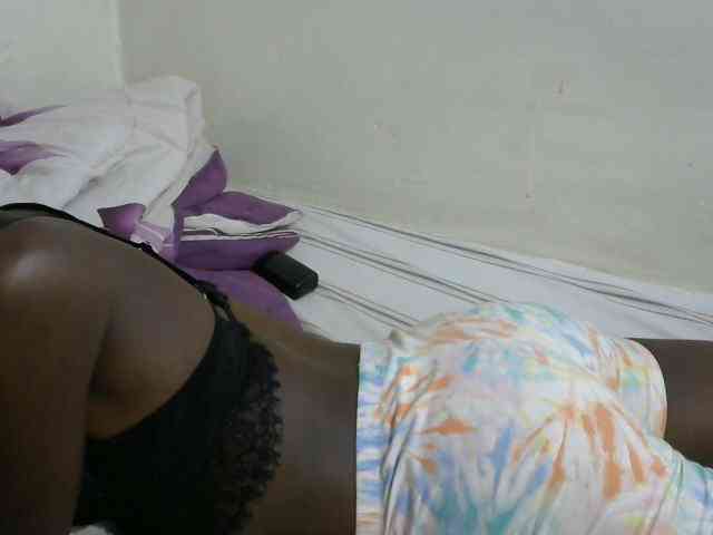 PrettyOne1 webcam