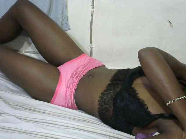 PrettyOne1 webcam
