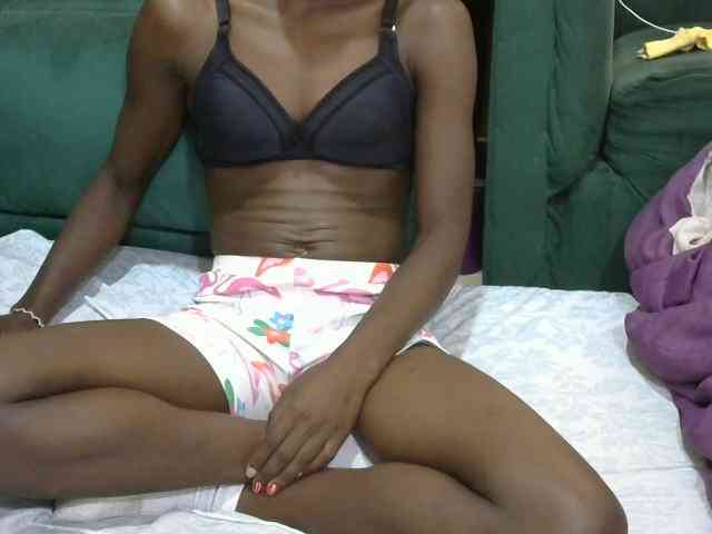 PrettyOne1 webcam
