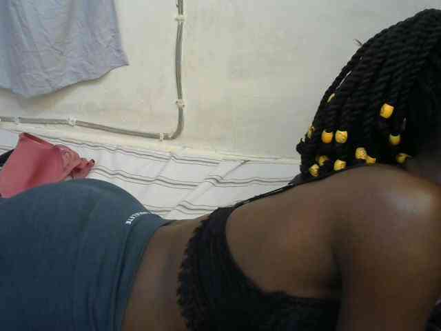 PrettyOne1 webcam