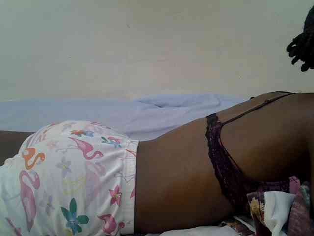 PrettyOne1 webcam