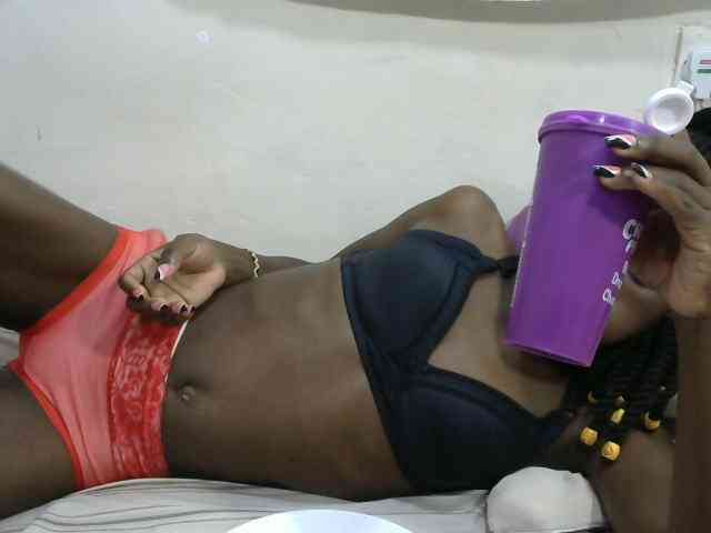 PrettyOne1 webcam