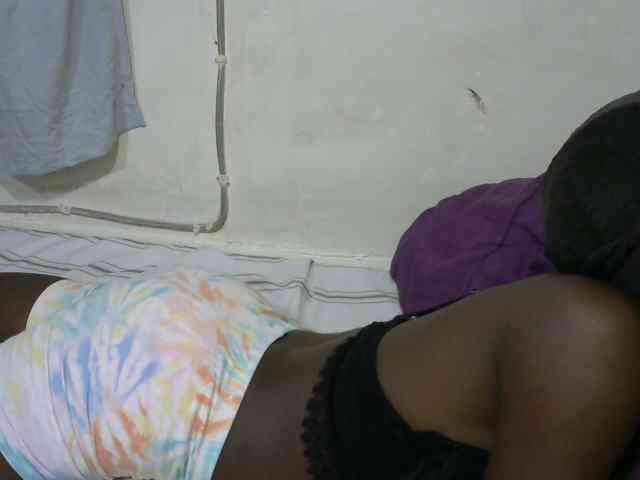 PrettyOne1 webcam