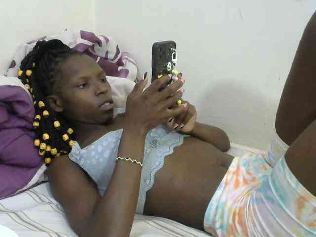 PrettyOne1 webcam