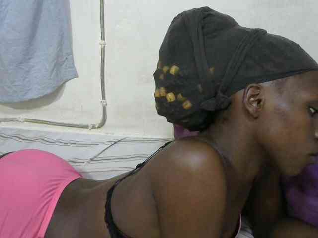 PrettyOne1 webcam