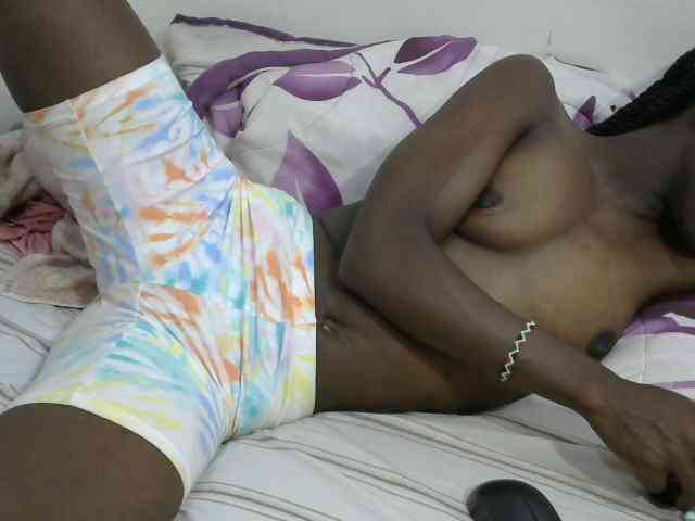 PrettyOne1 webcam