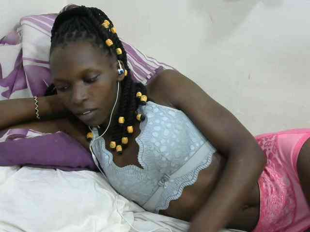 PrettyOne1 webcam