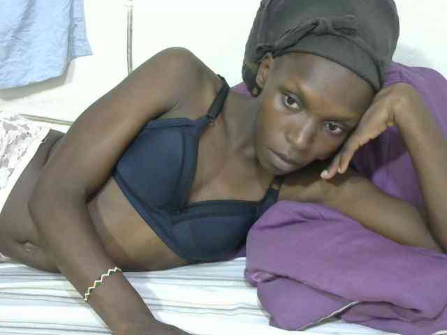 PrettyOne1 webcam