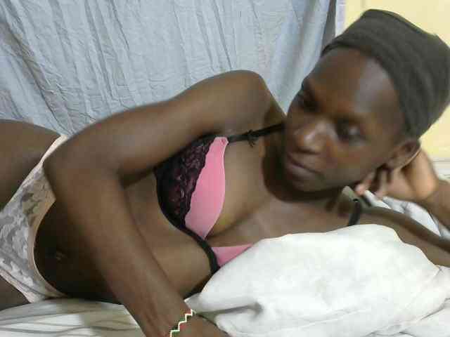 PrettyOne1 webcam