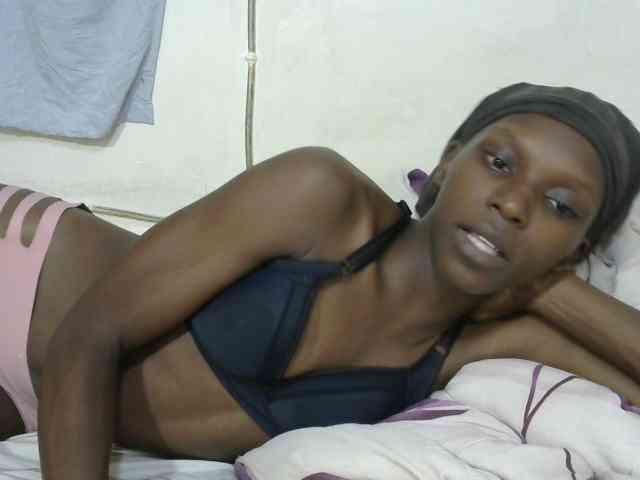 PrettyOne1 webcam