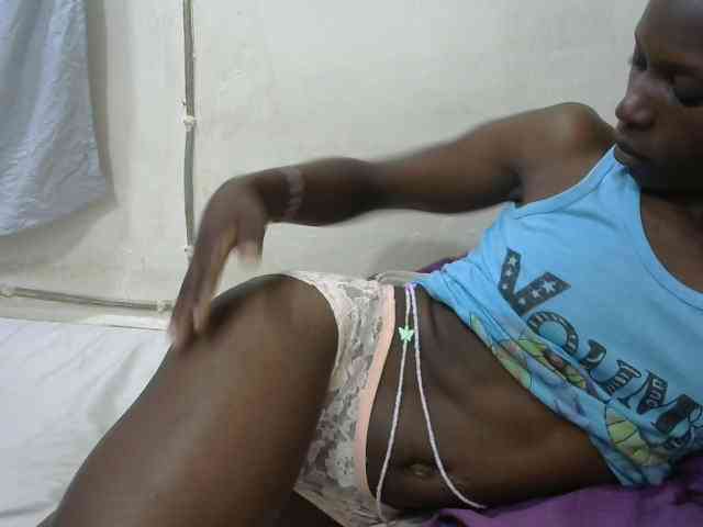 PrettyOne1 webcam