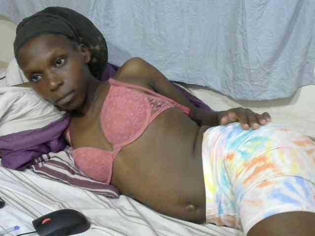 PrettyOne1 webcam