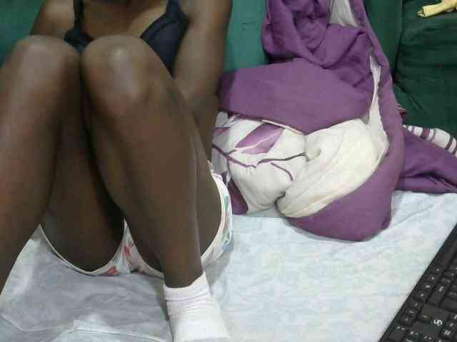 PrettyOne1 webcam