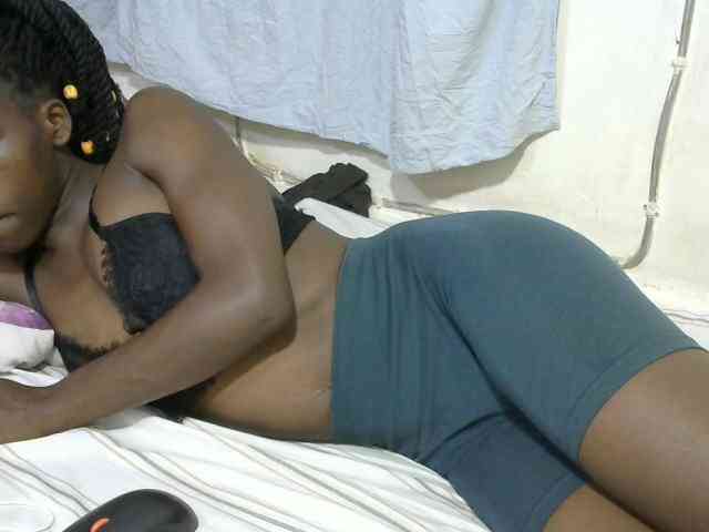 PrettyOne1 webcam